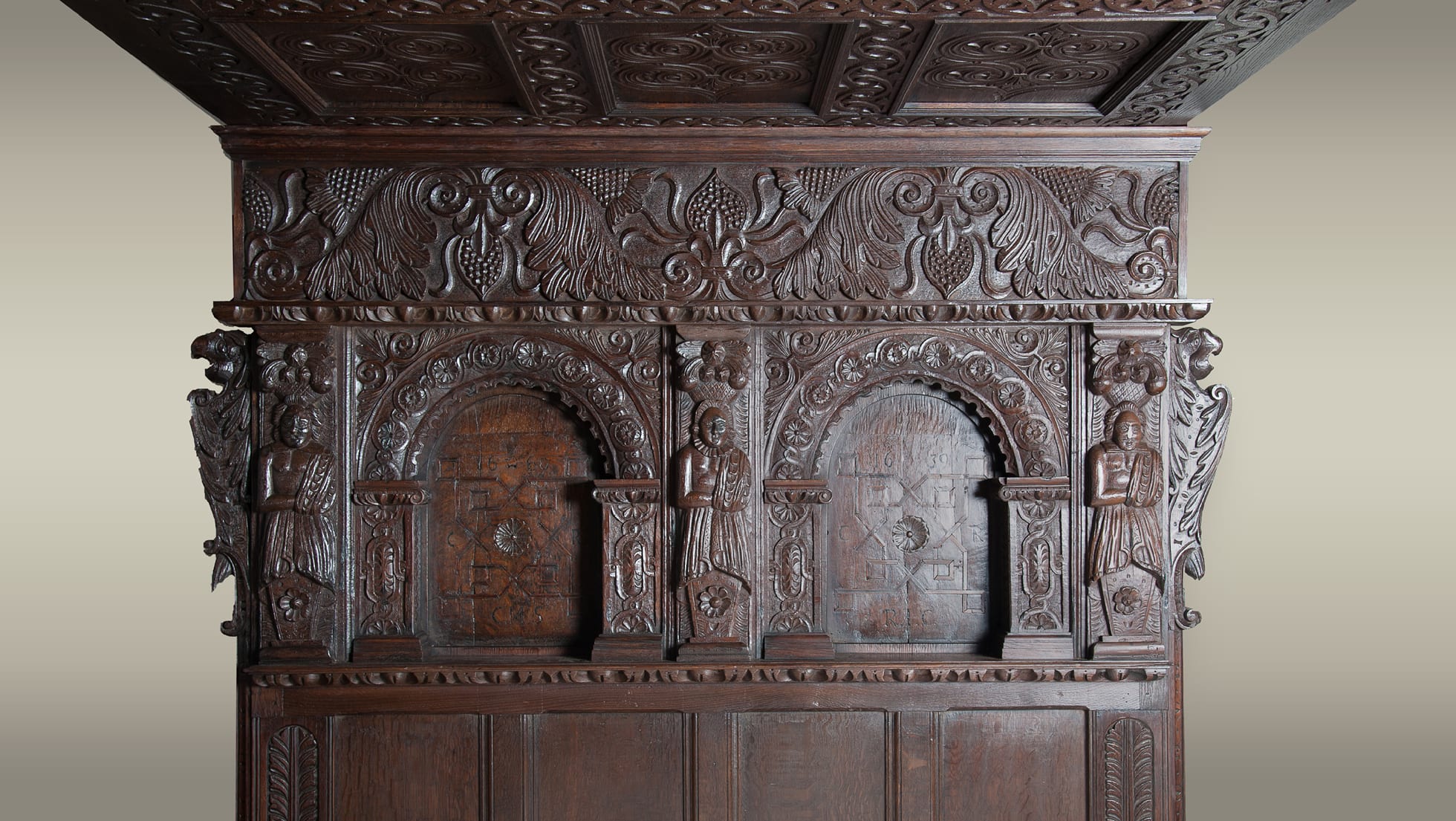 Elizabeth I carved oak tester bed