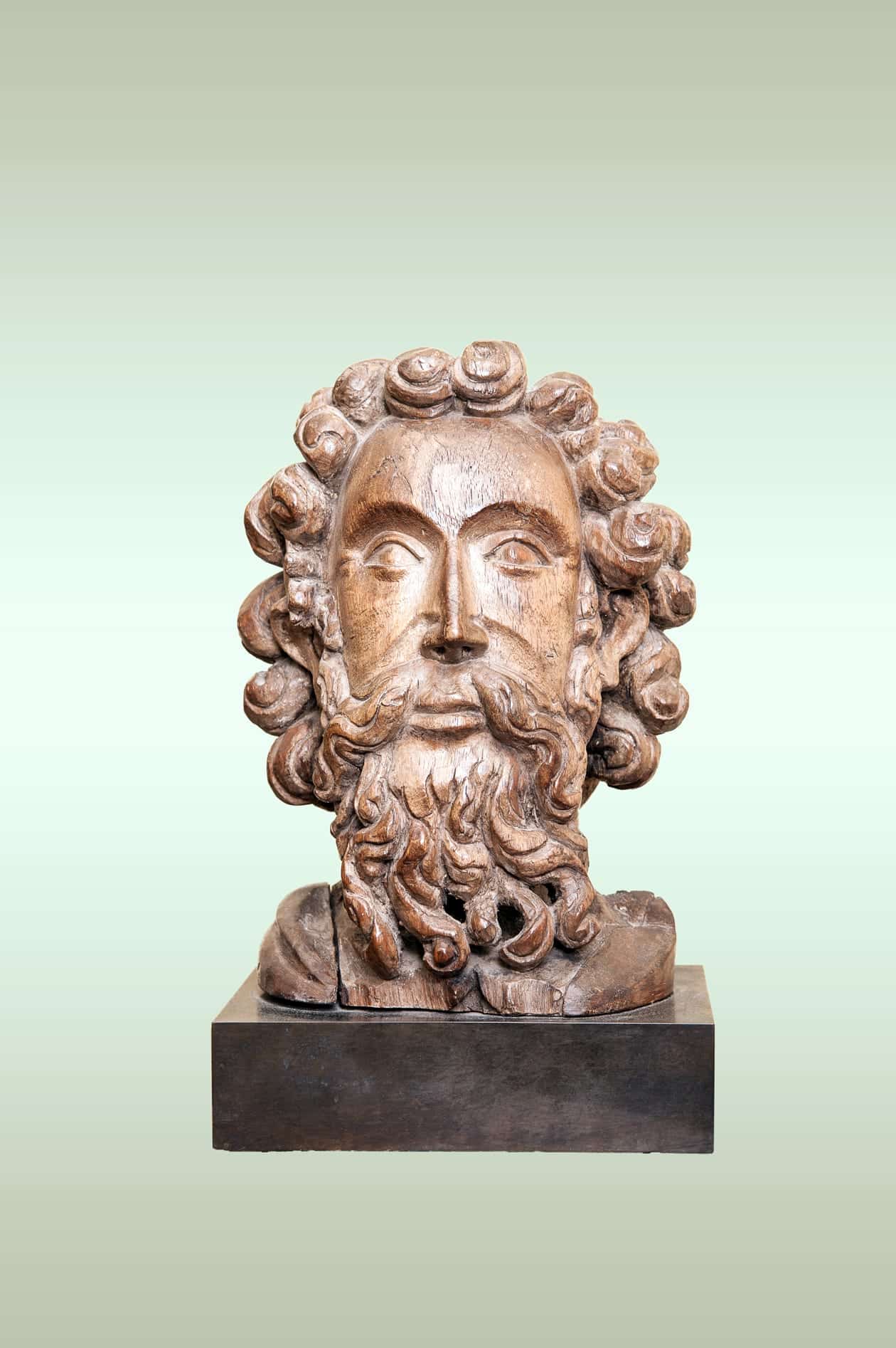 Gothic head of an Apostle
