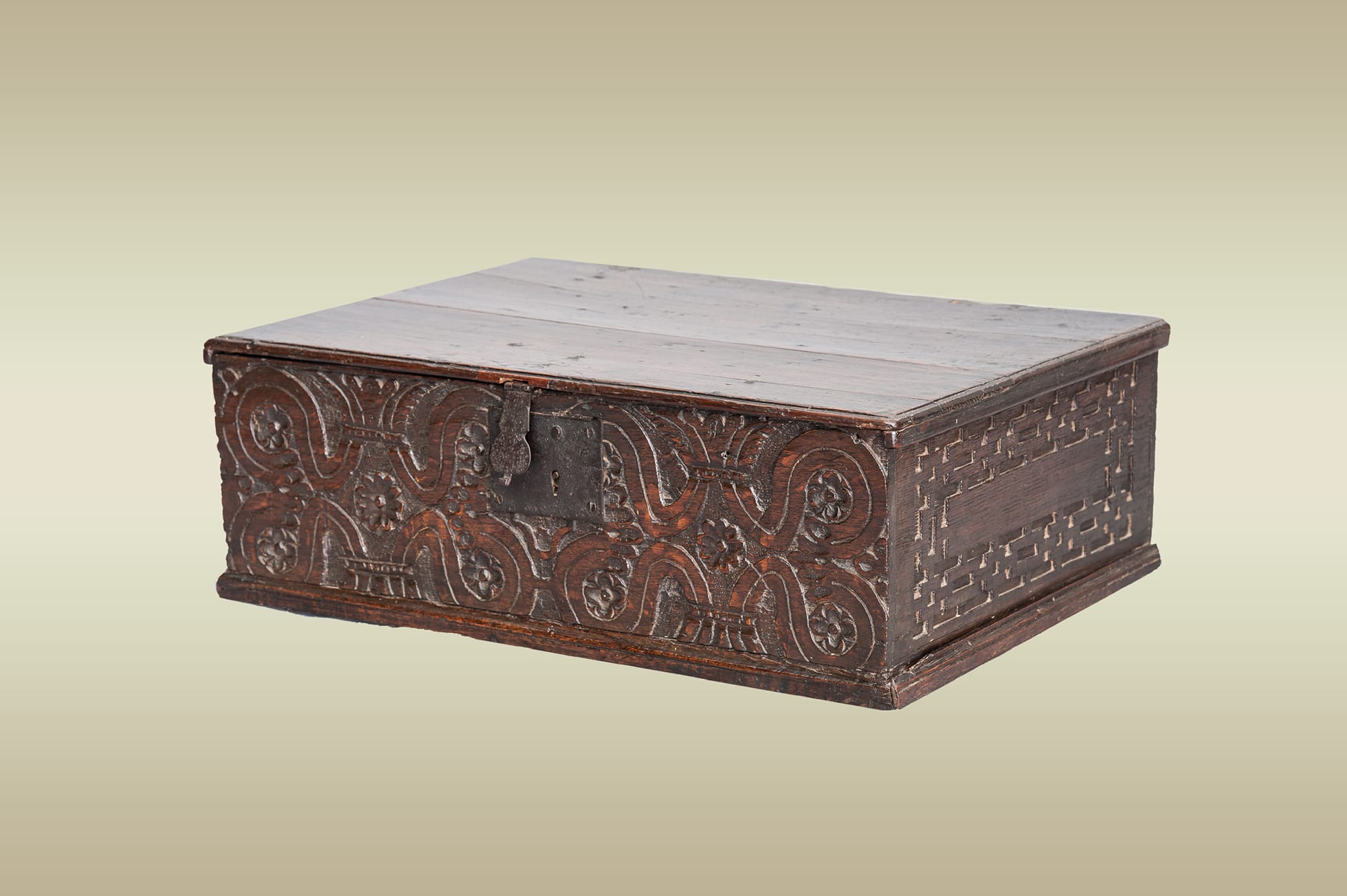 Early 17th century oak carved box