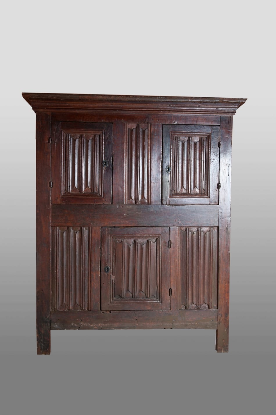 Henry VIII oak linenfold hutch