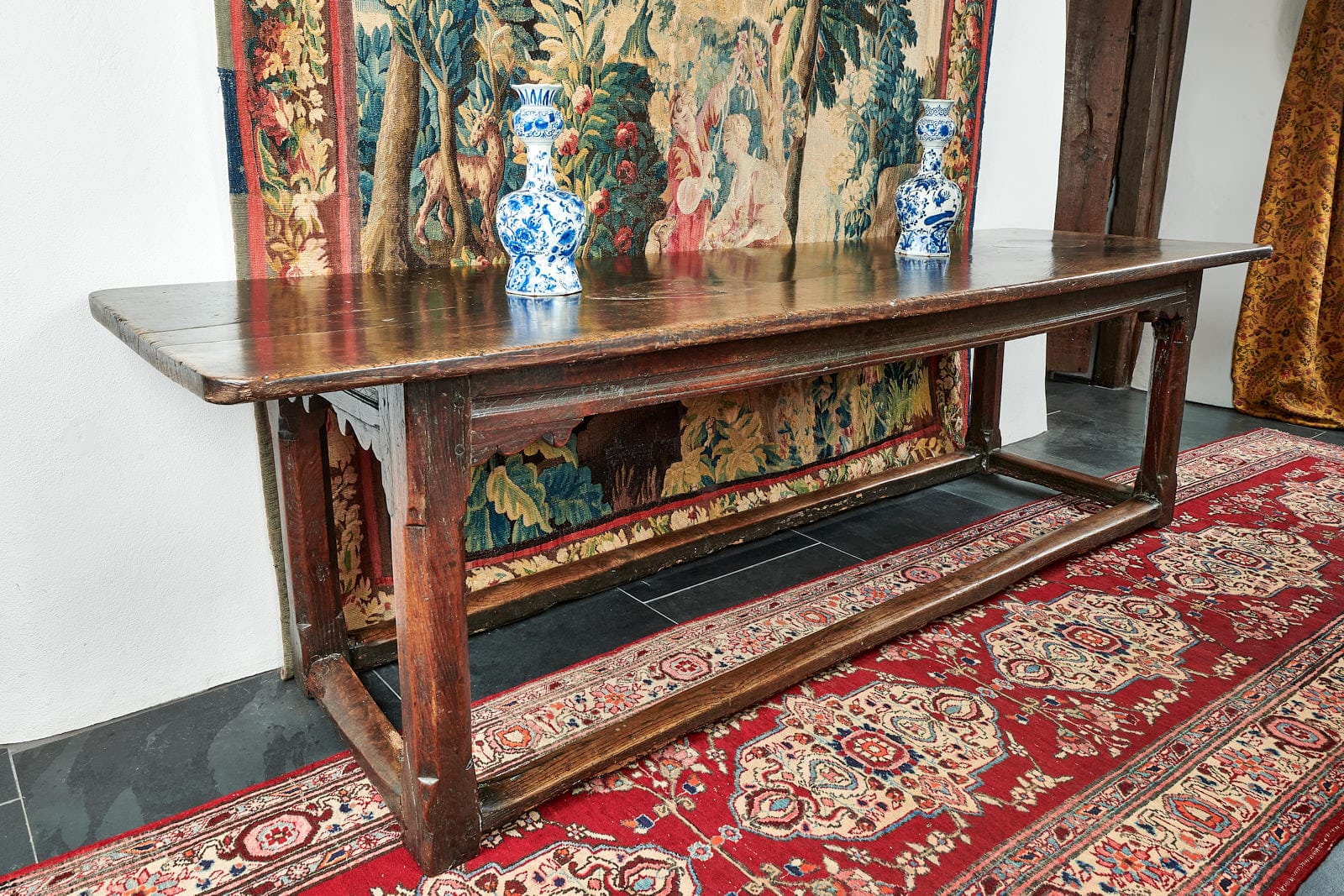 Elizabeth I oak table