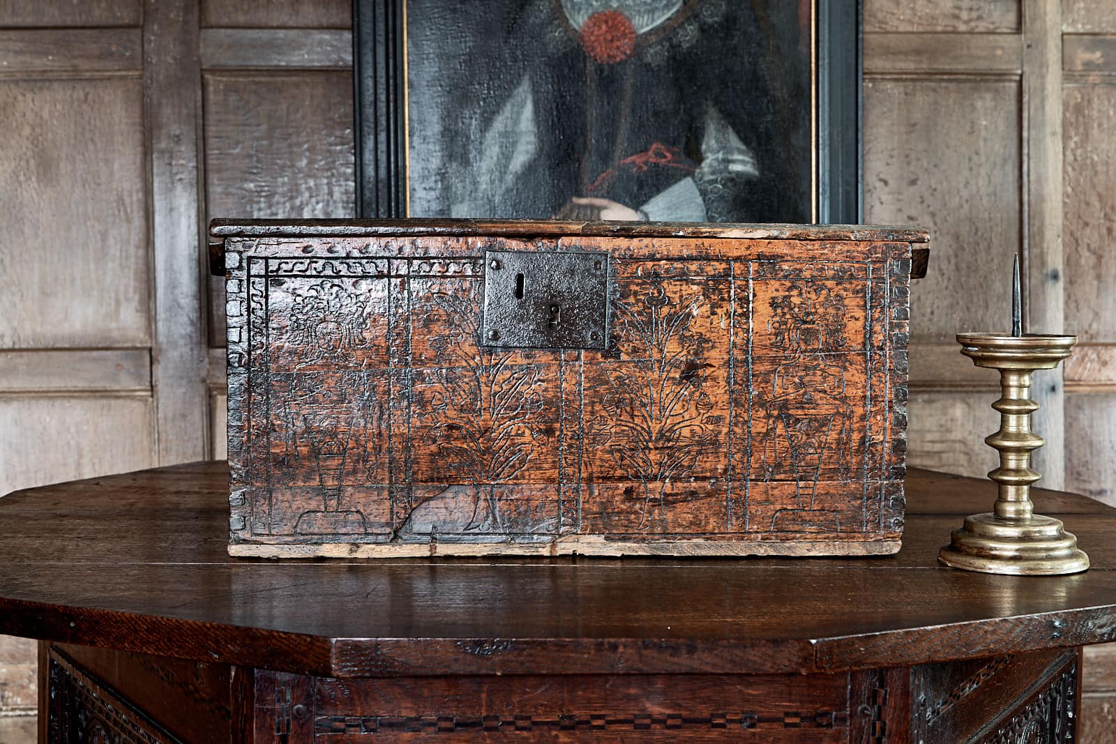 James I cedar boarded box