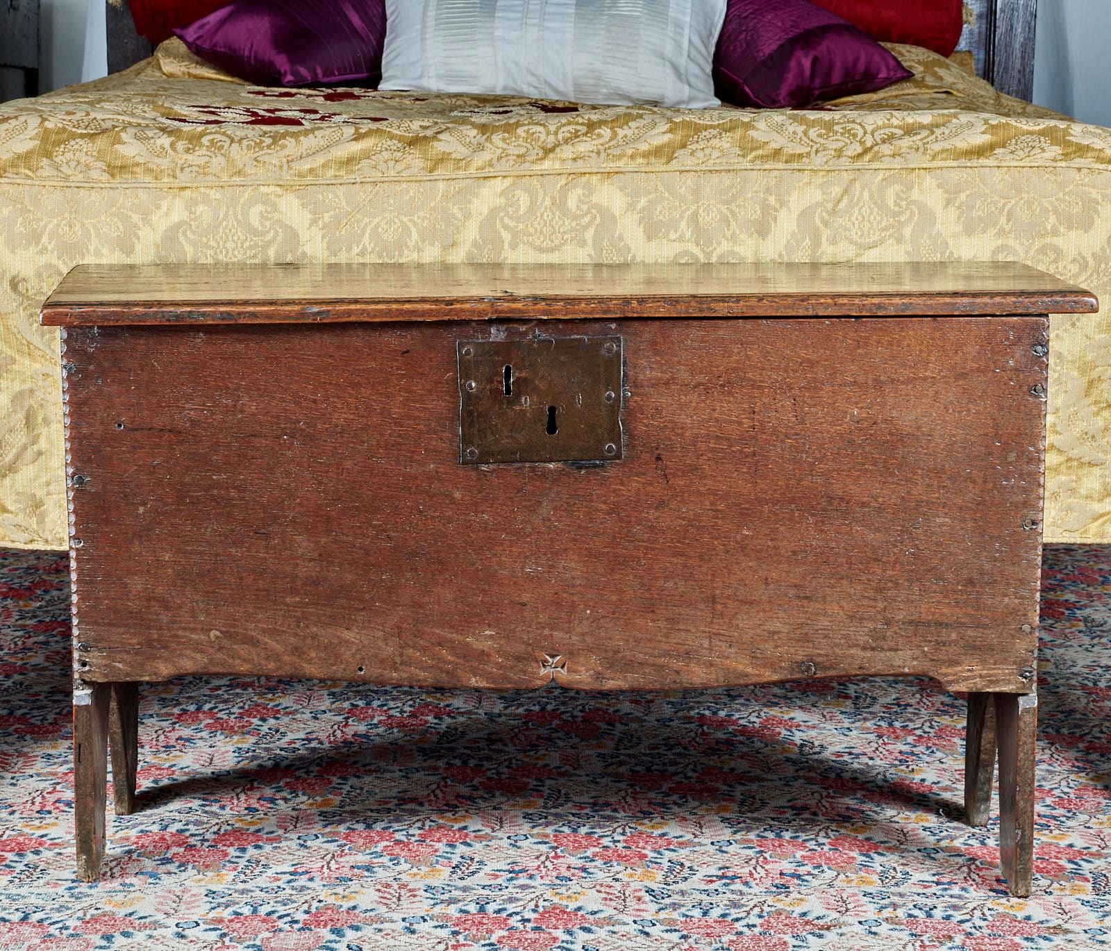 Elizabeth I oak boarded chest