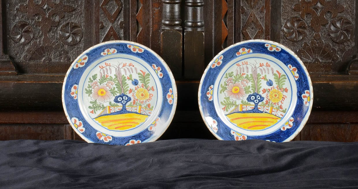 Pair of 18th century plates