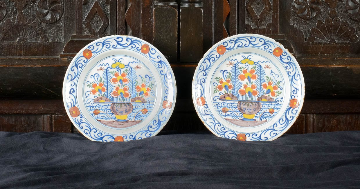 Pair of 18th century plates
