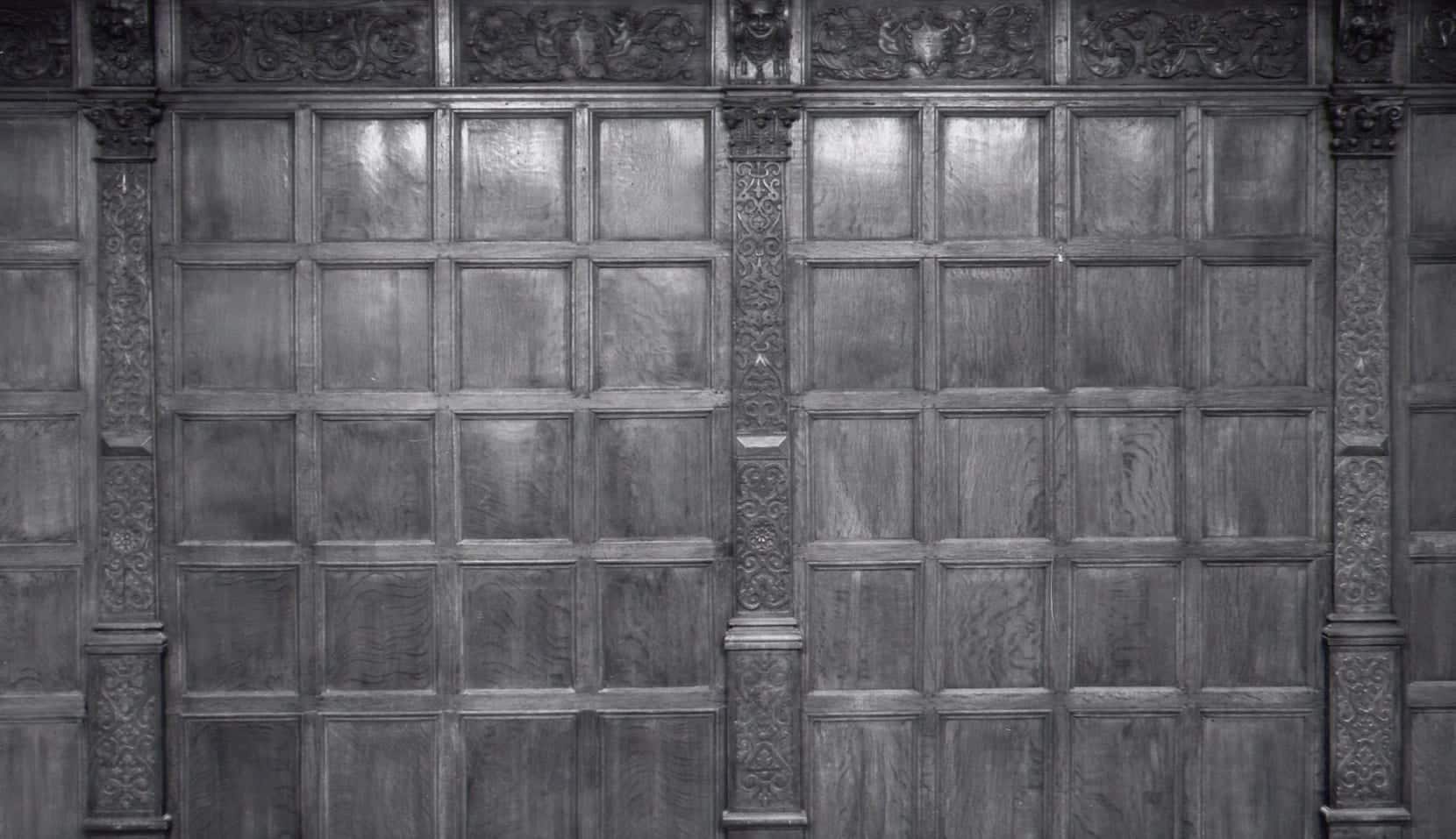 Elizabeth I oak carved box