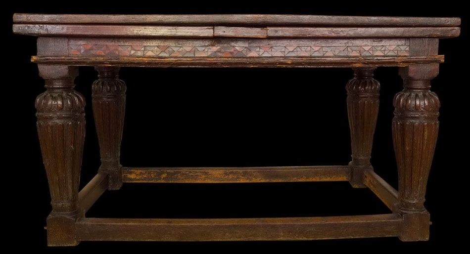 Elizabeth I oak draw leaf table