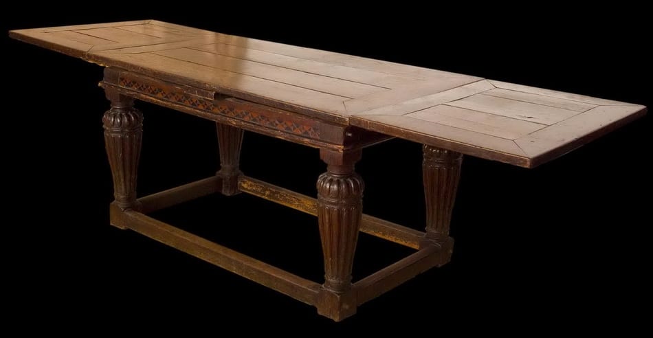 Elizabeth I oak draw leaf table