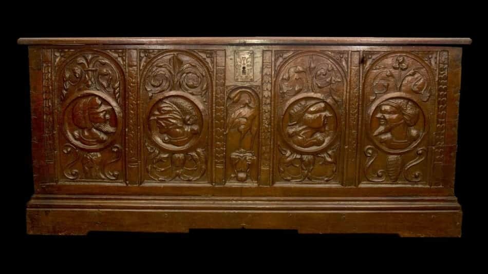 Late gothic oak chest