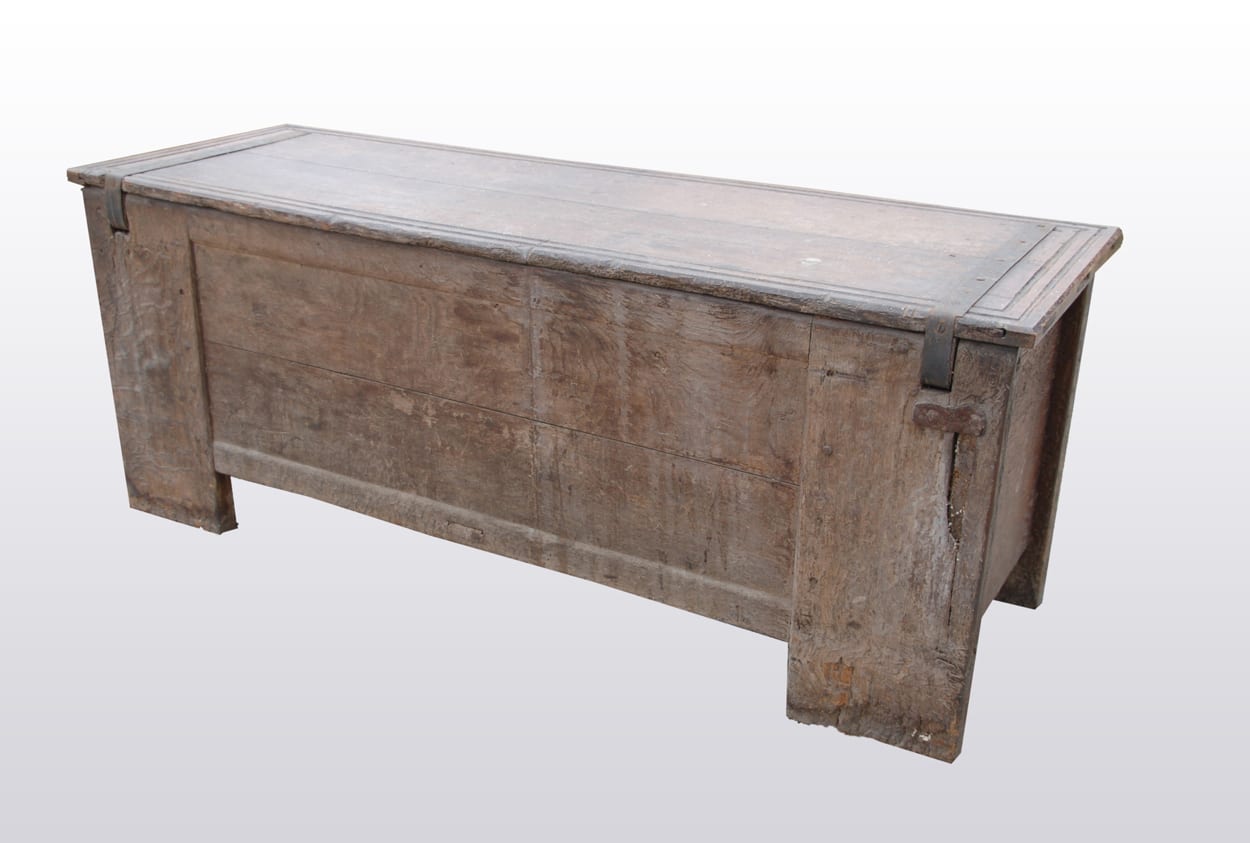 English medieval clamp front chest