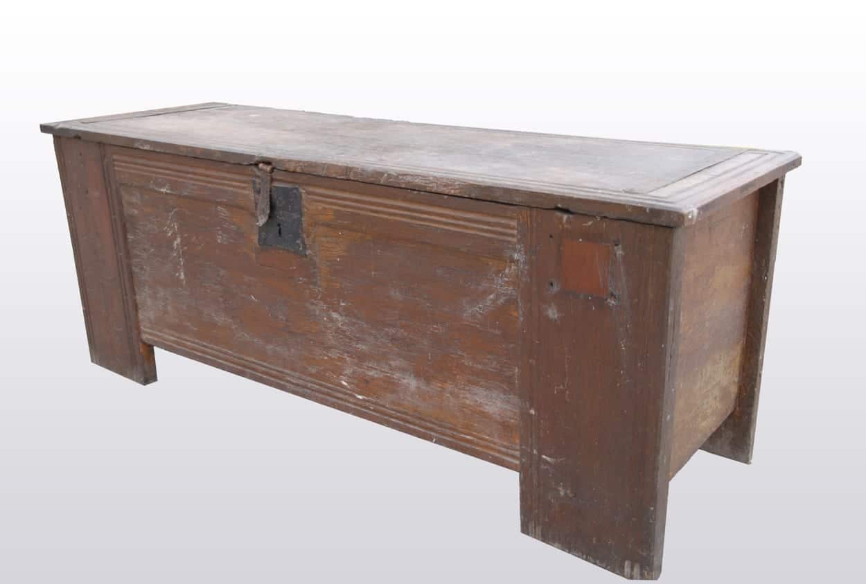 English medieval clamp front chest