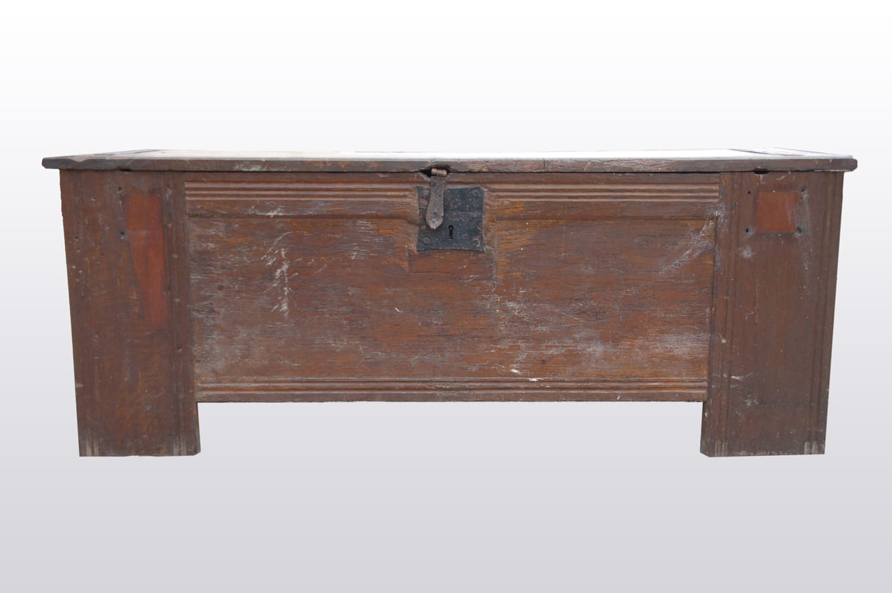 English medieval clamp front chest