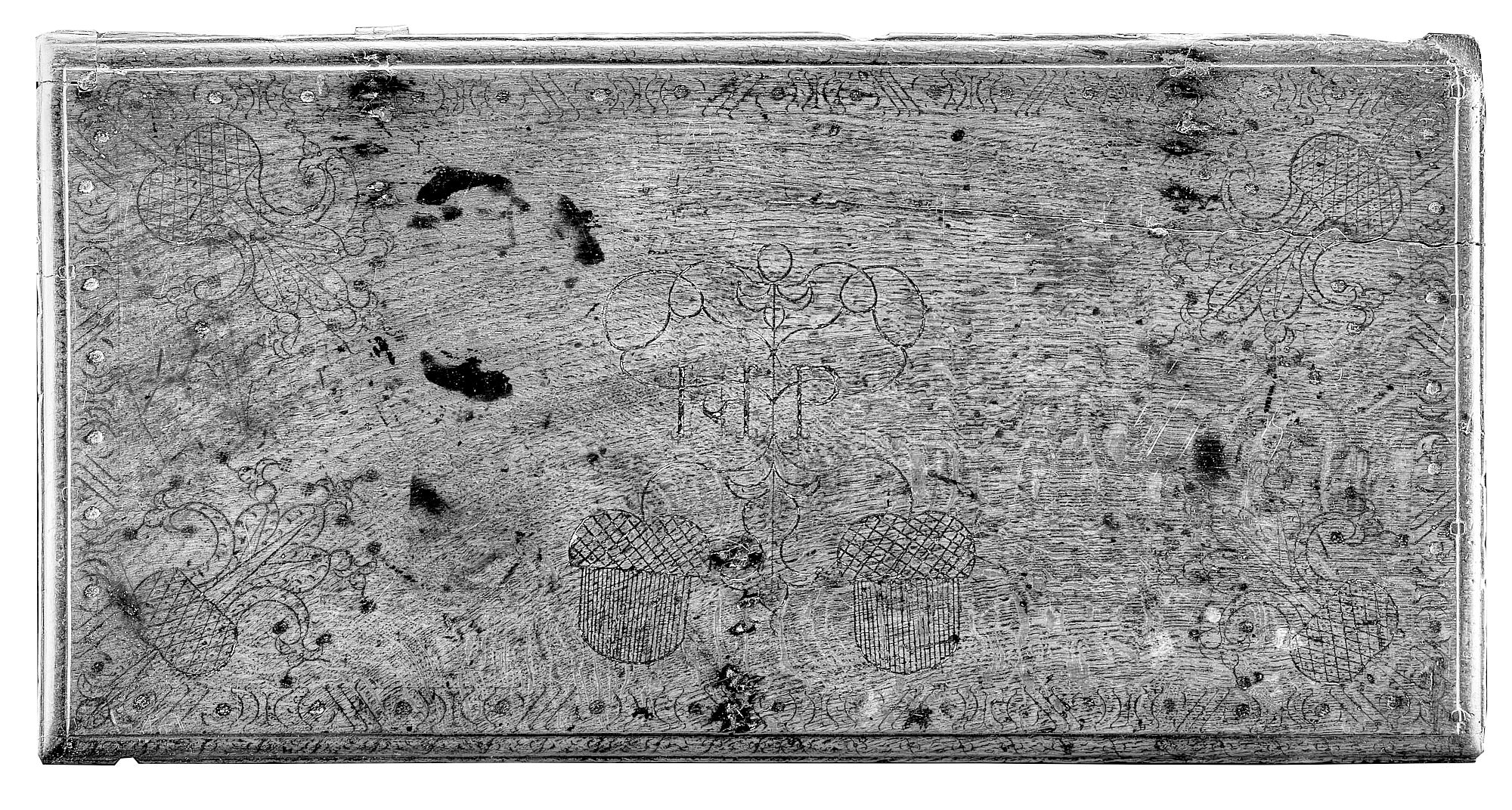 Elizabeth I oak carved box