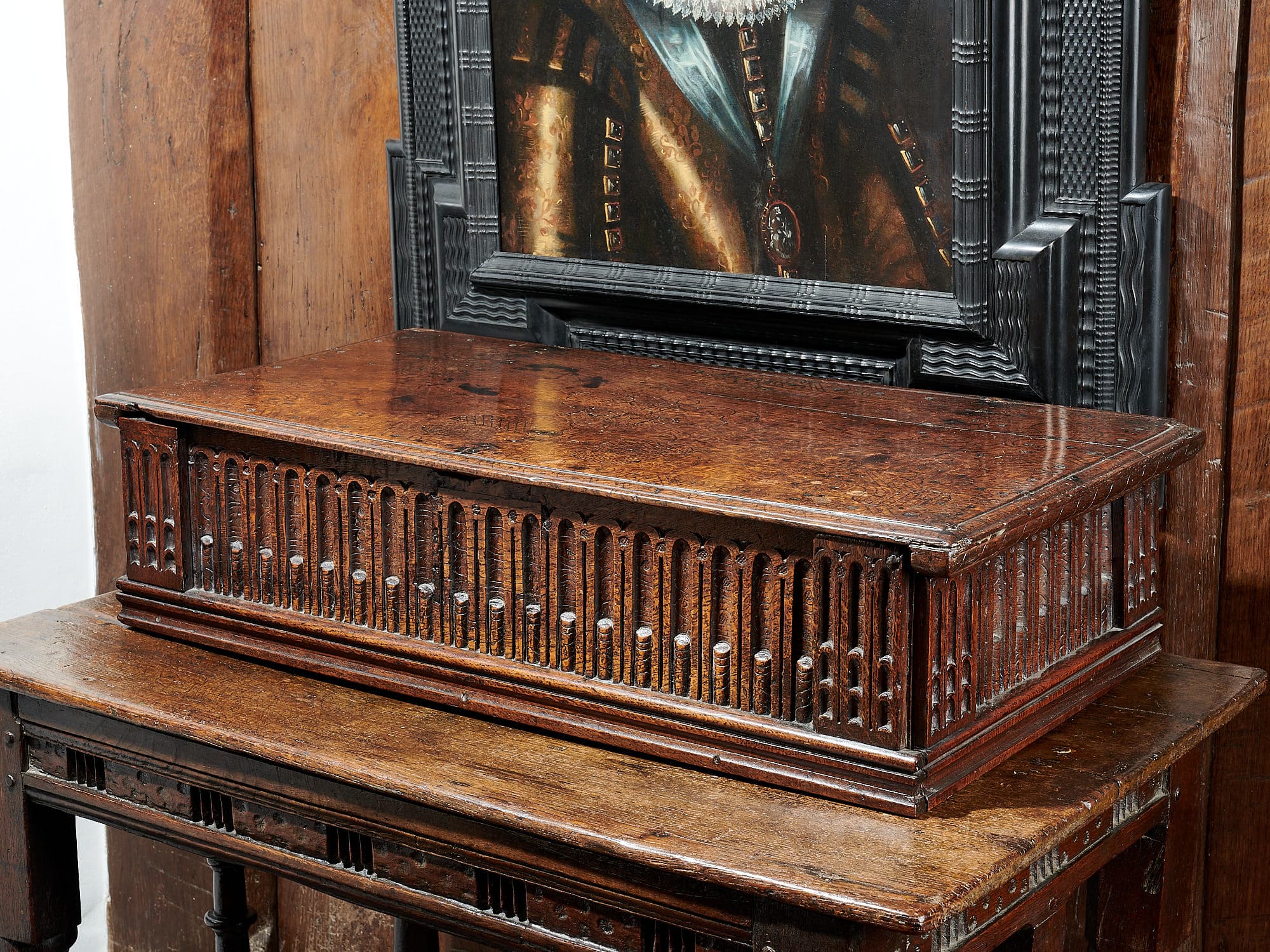Elizabeth I oak carved box