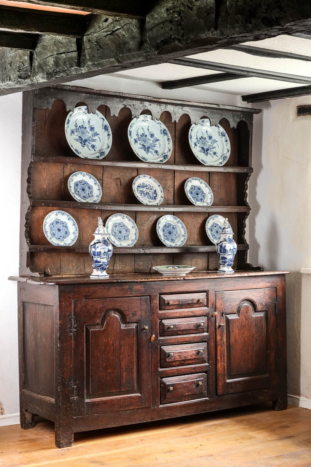 Early 18th century oak dresser