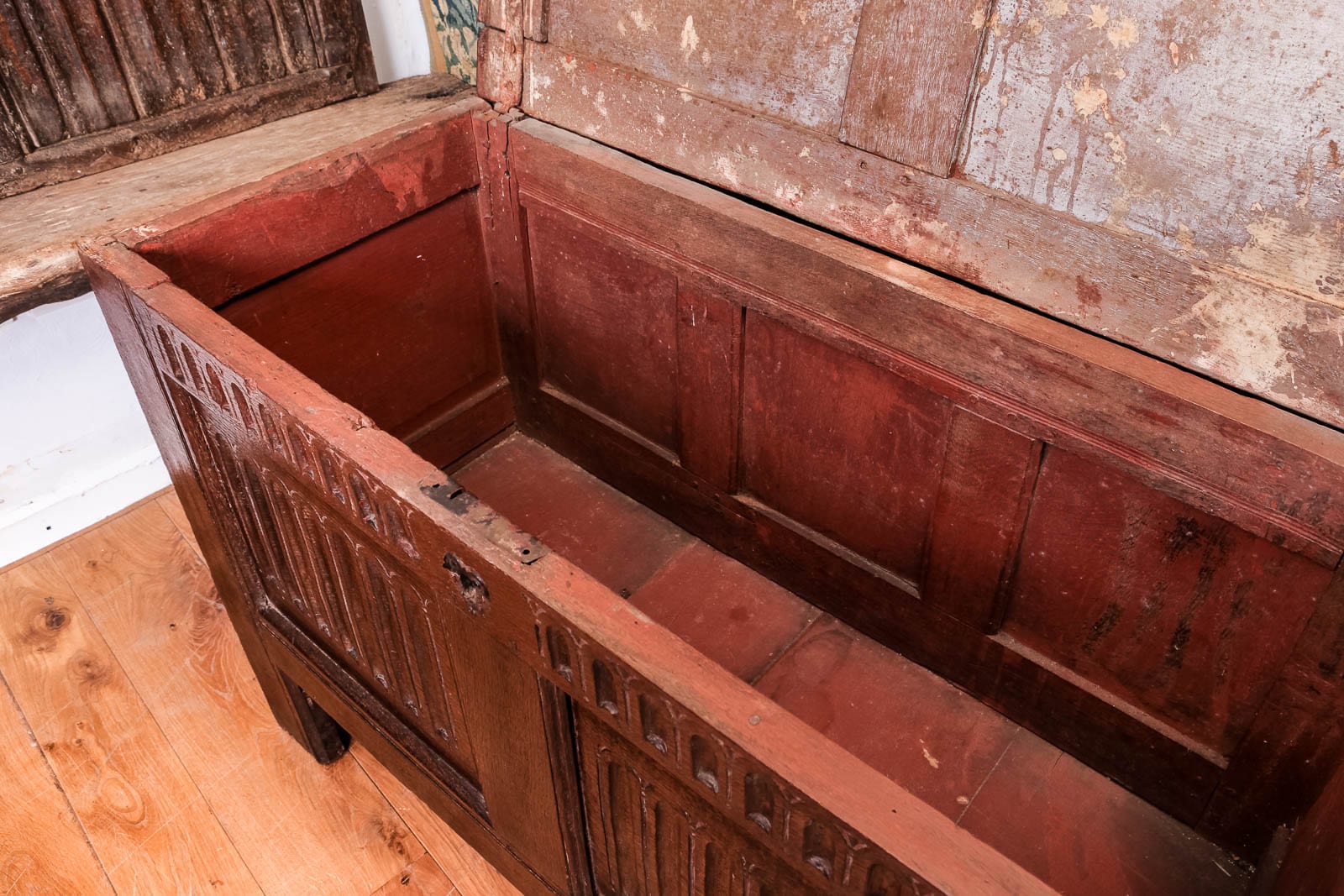 Elizabeth I oak carved chest