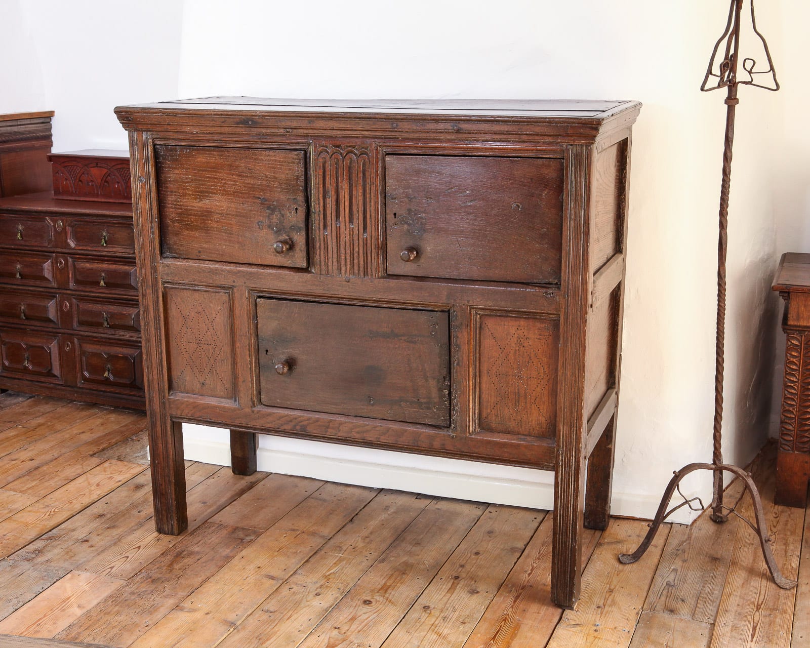 Elizabeth I oak food hutch