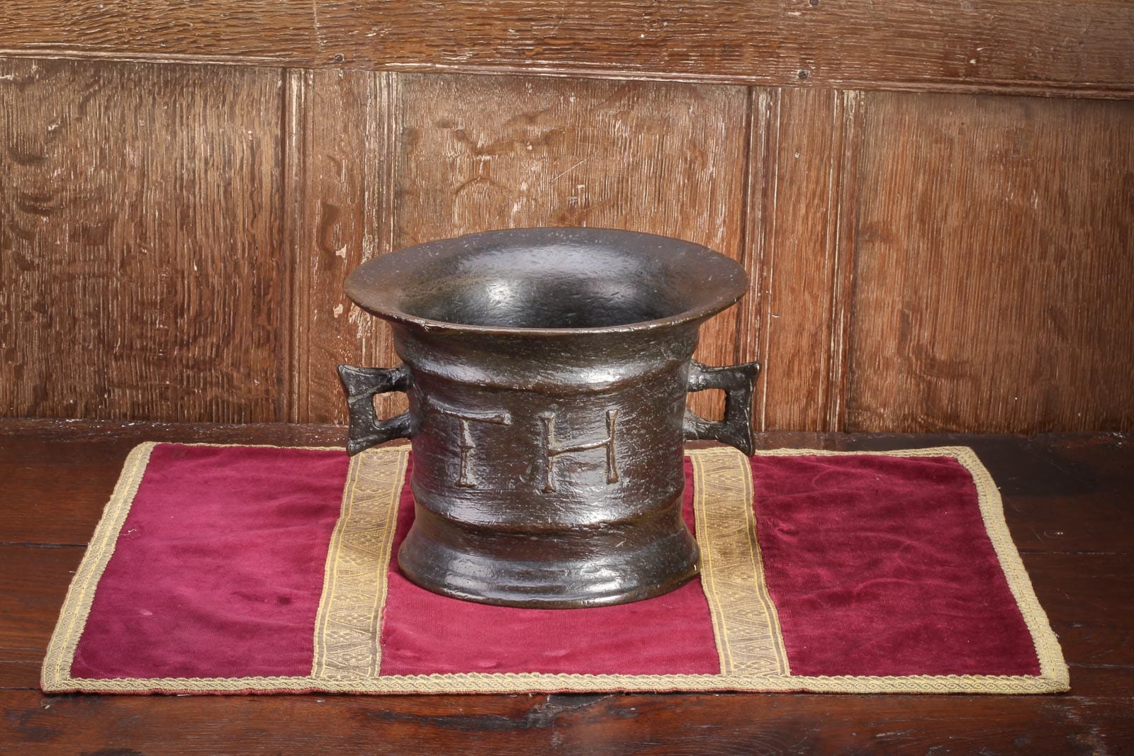 Thomas Sturton I bronze mortar