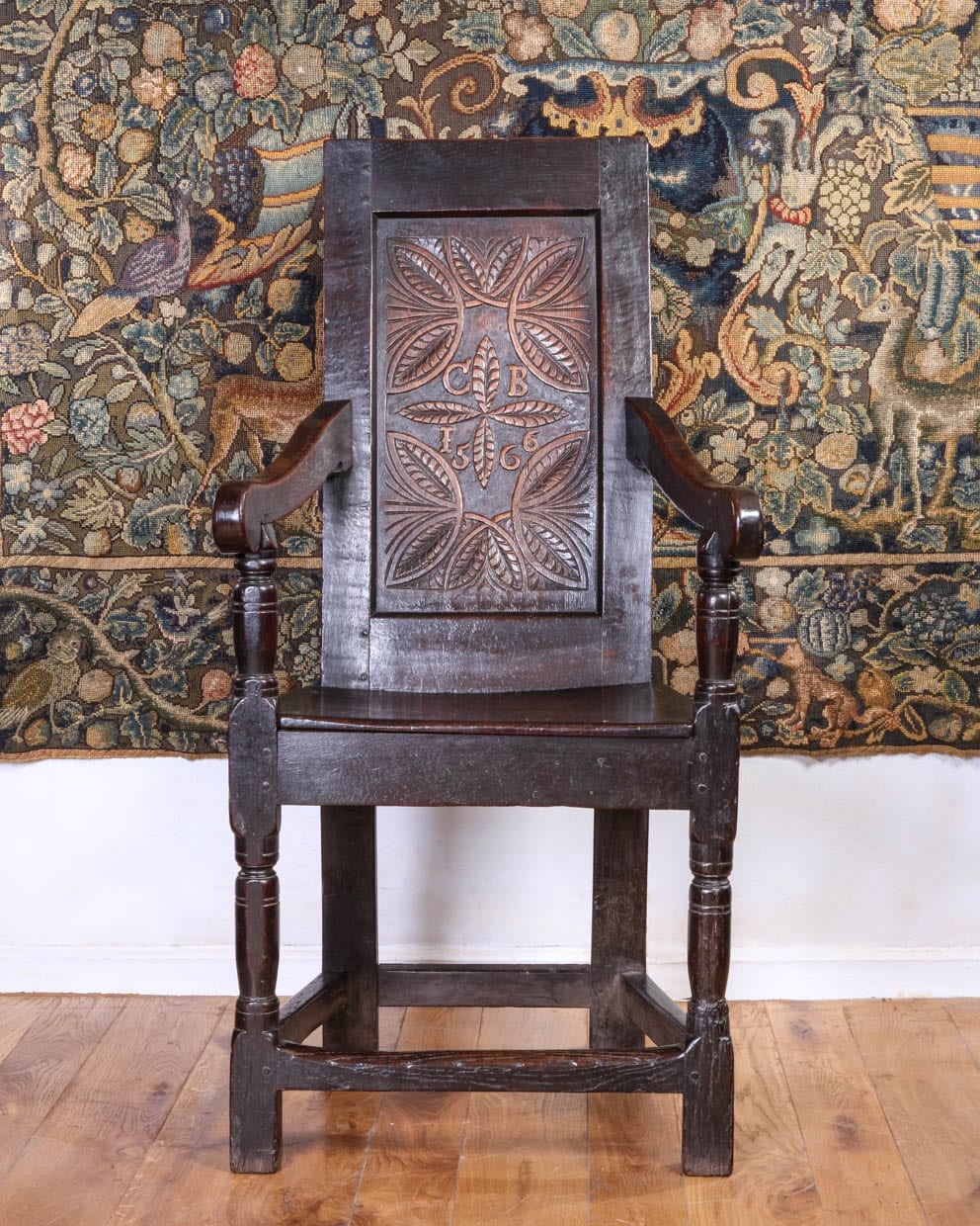 Elizabeth I oak armchair