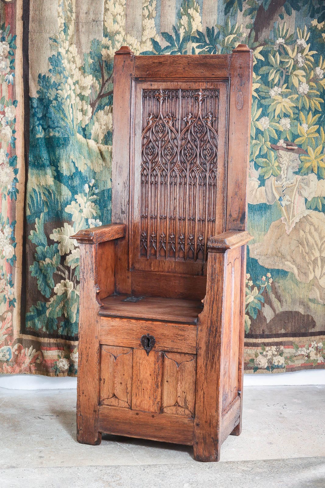 Gothic throne chair