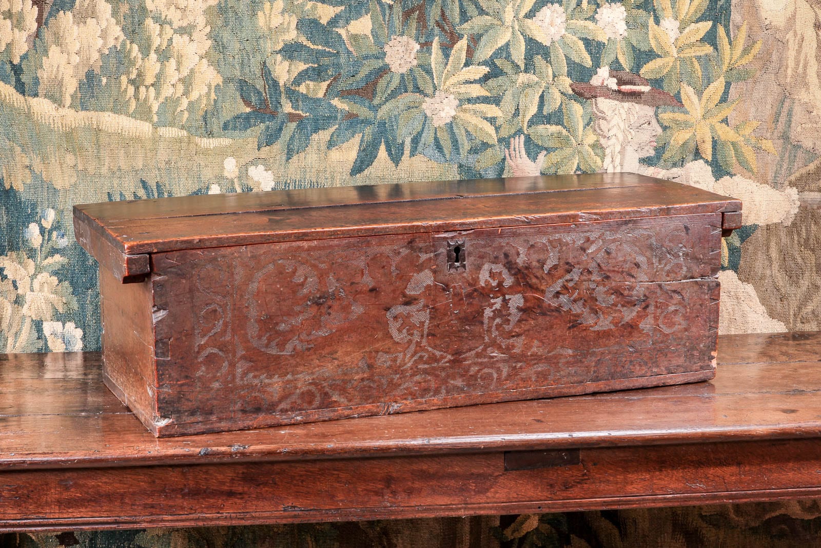 Late 16th century Adige box