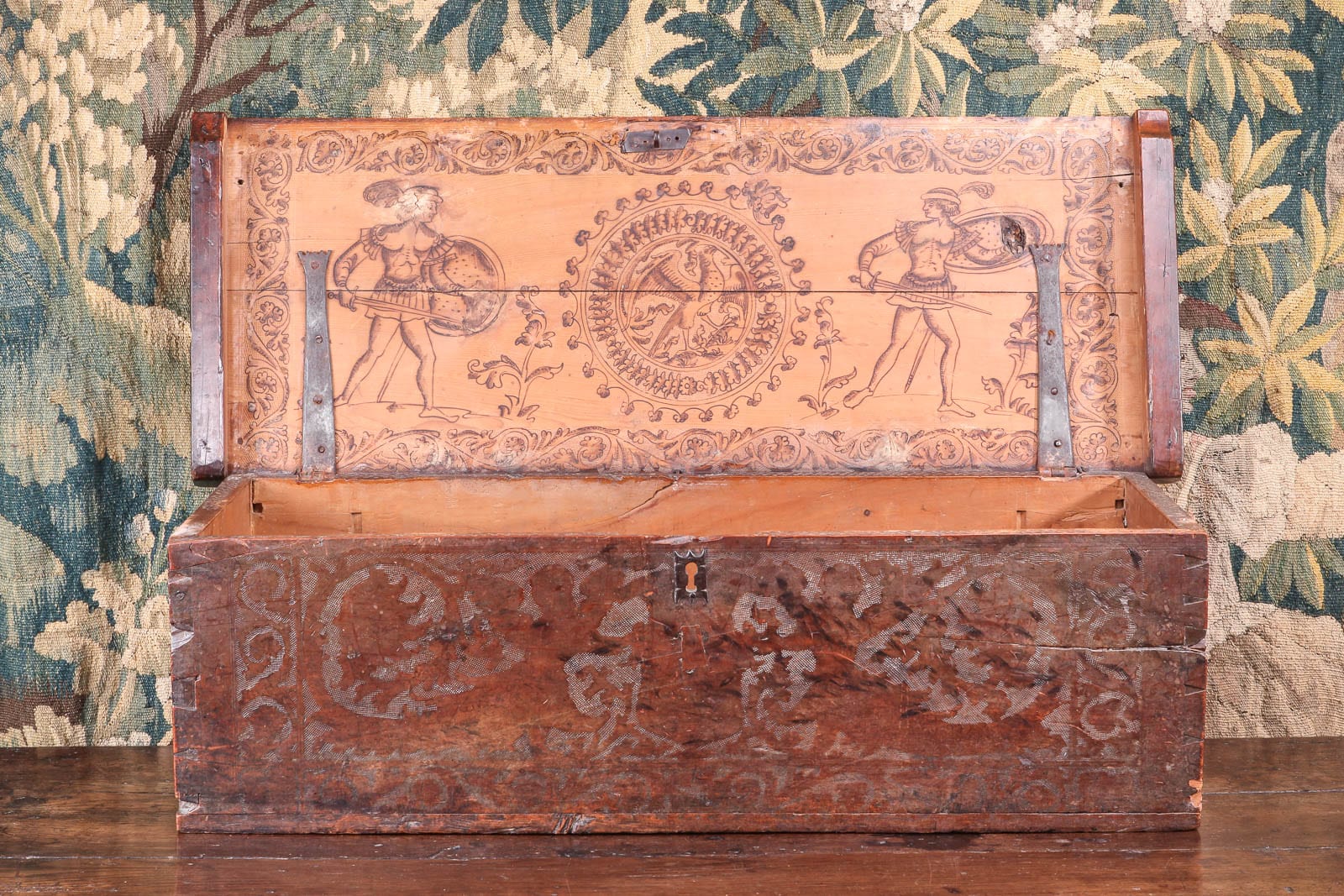 Late 16th century Adige box