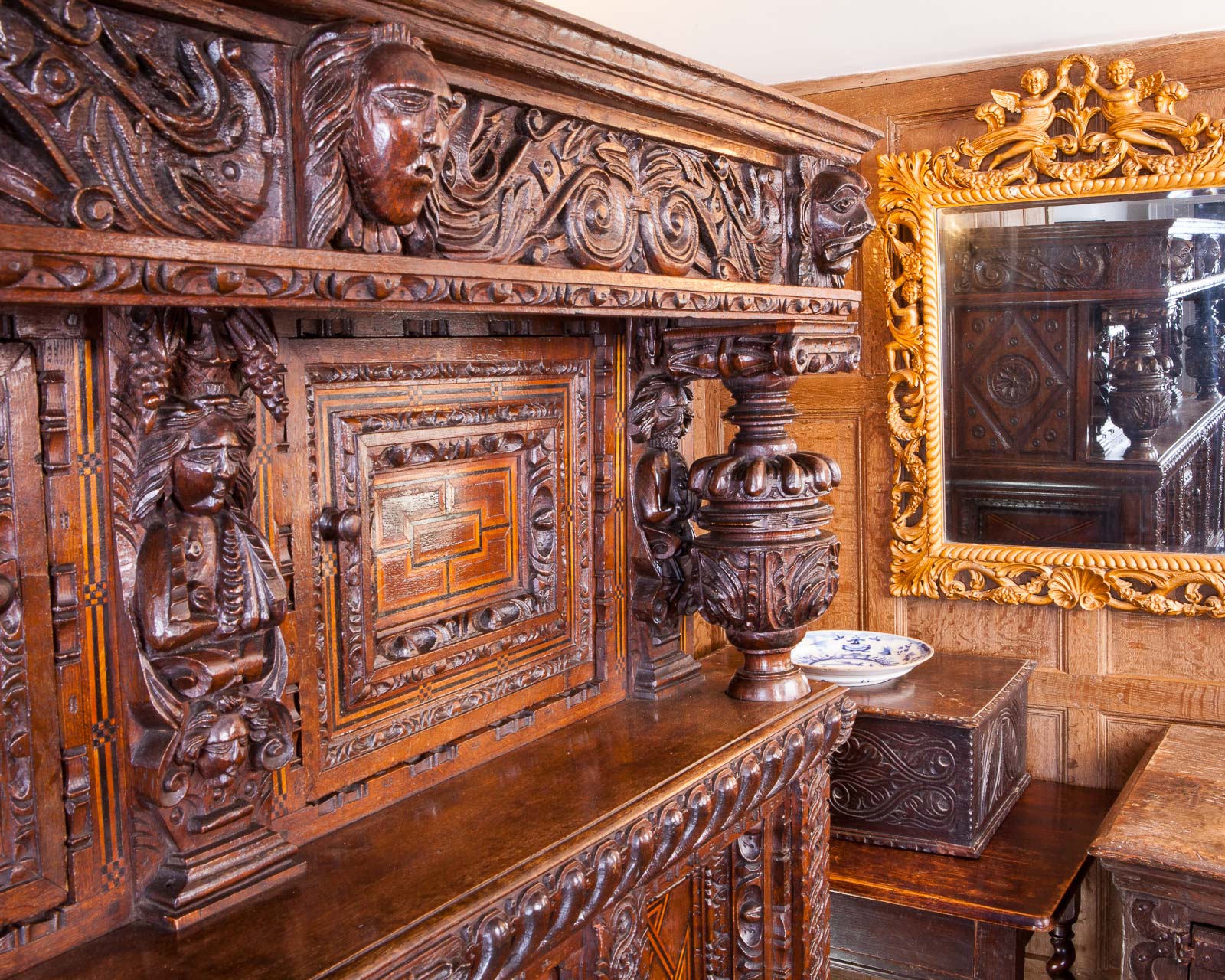 Elizabeth I joined oak press cupboard