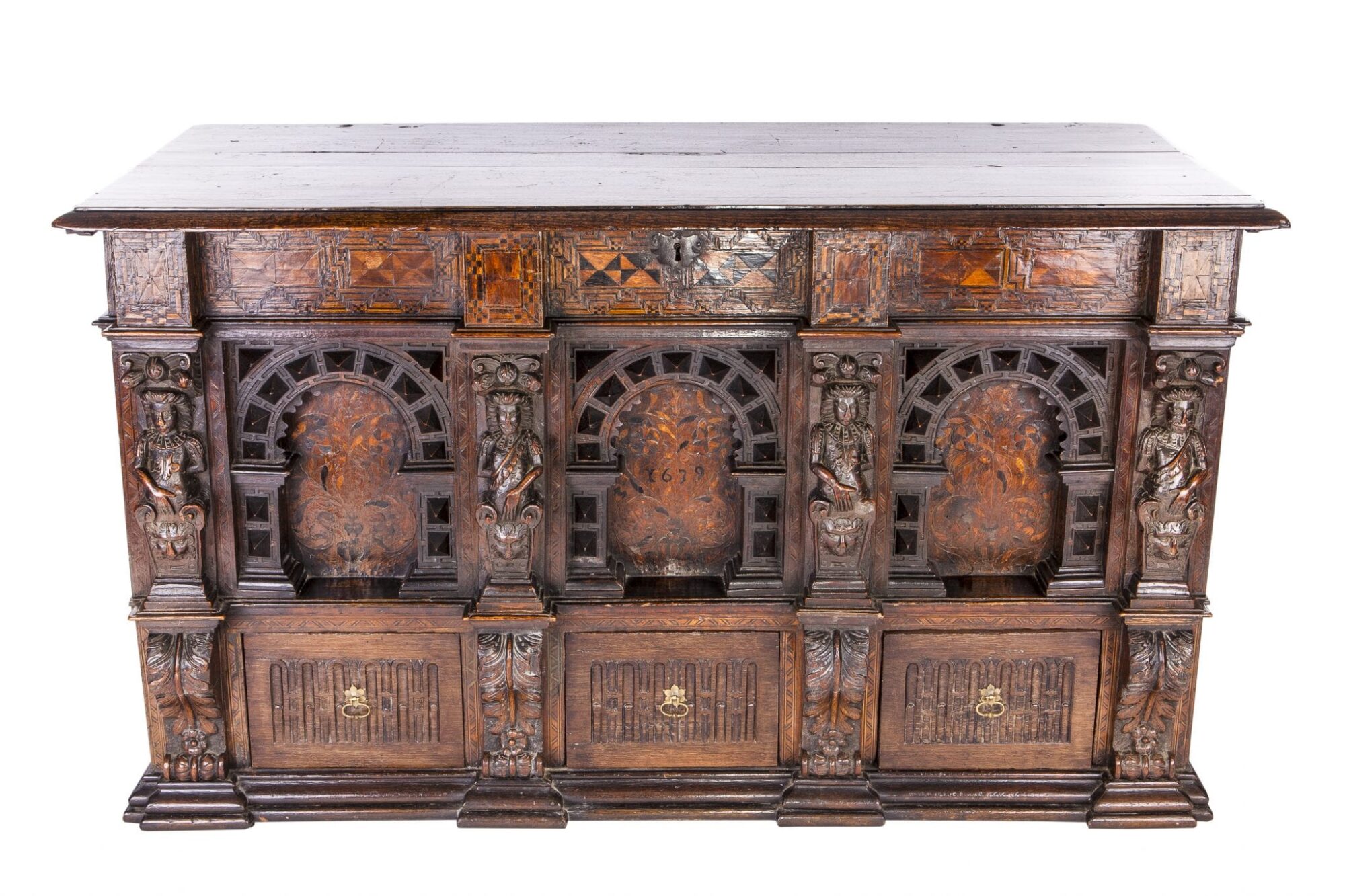 Elizabeth I oak inlaid chest