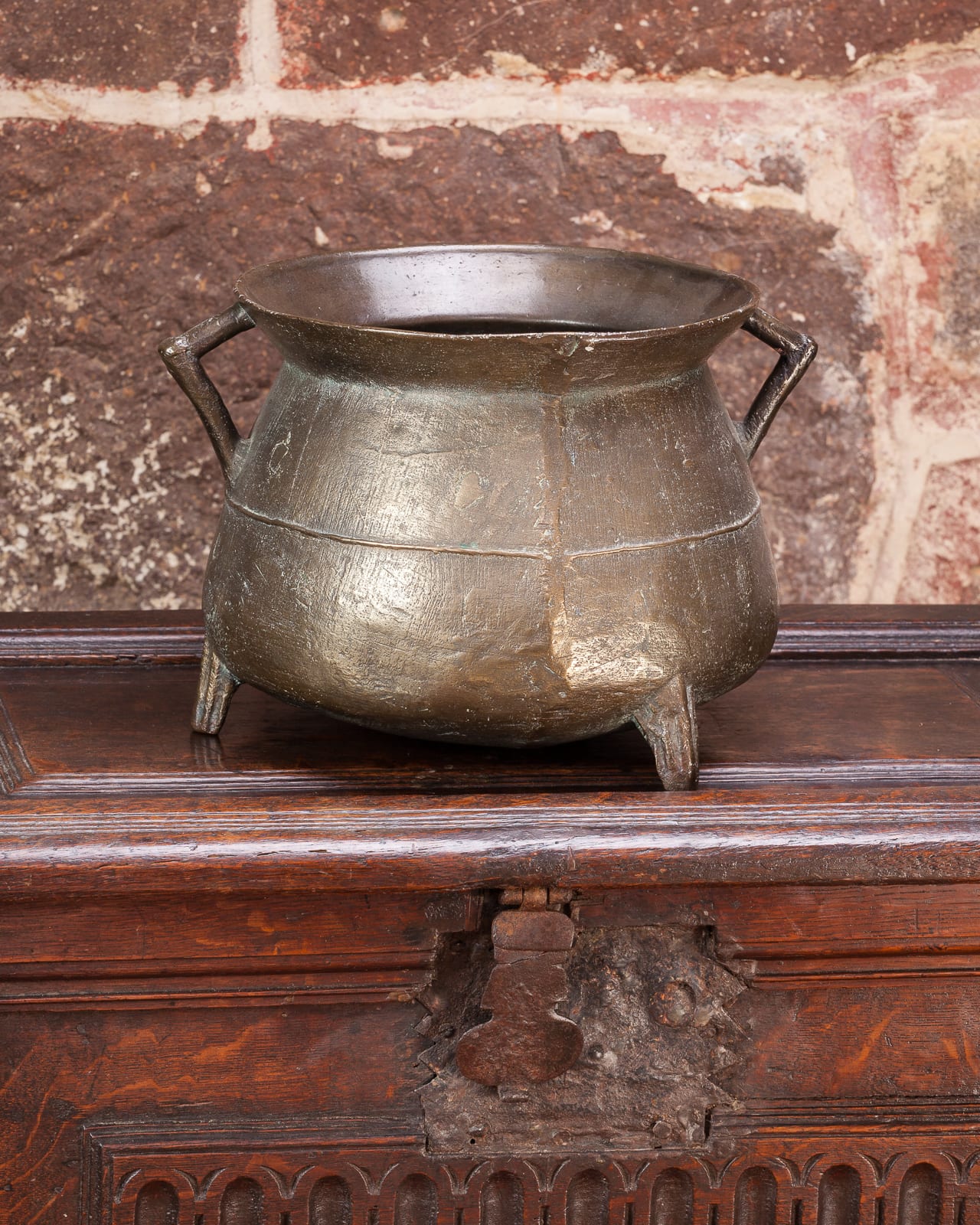 17th century Somerset bronze cauldron