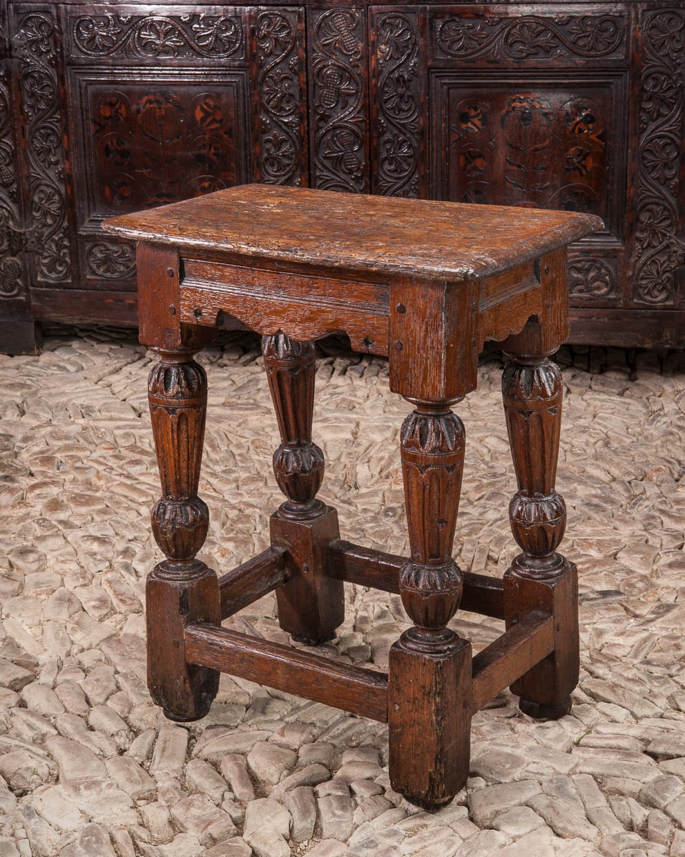 Elizabeth I joined oak stool