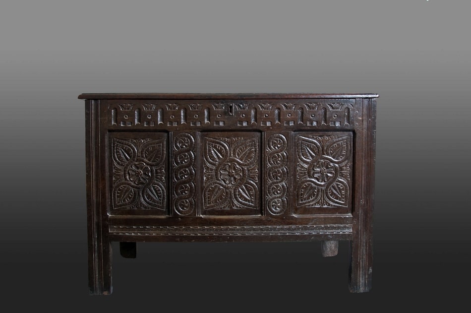 Elizabeth I joined oak Devon chest