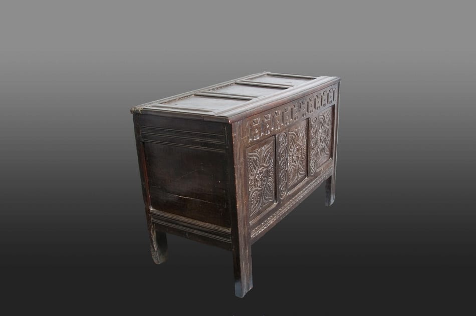Elizabeth I joined oak Devon chest