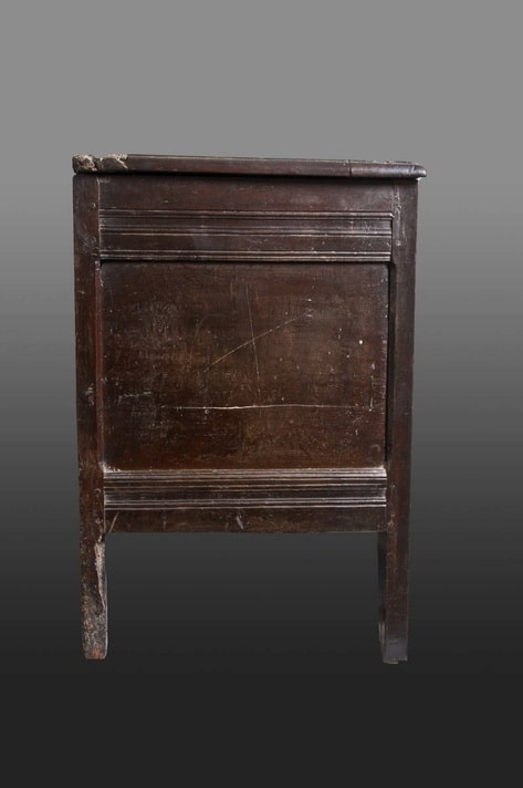 Elizabeth I joined oak Devon chest