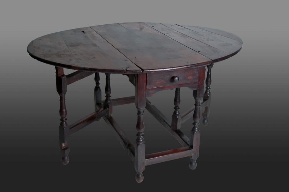 17th century Yew wood gateleg