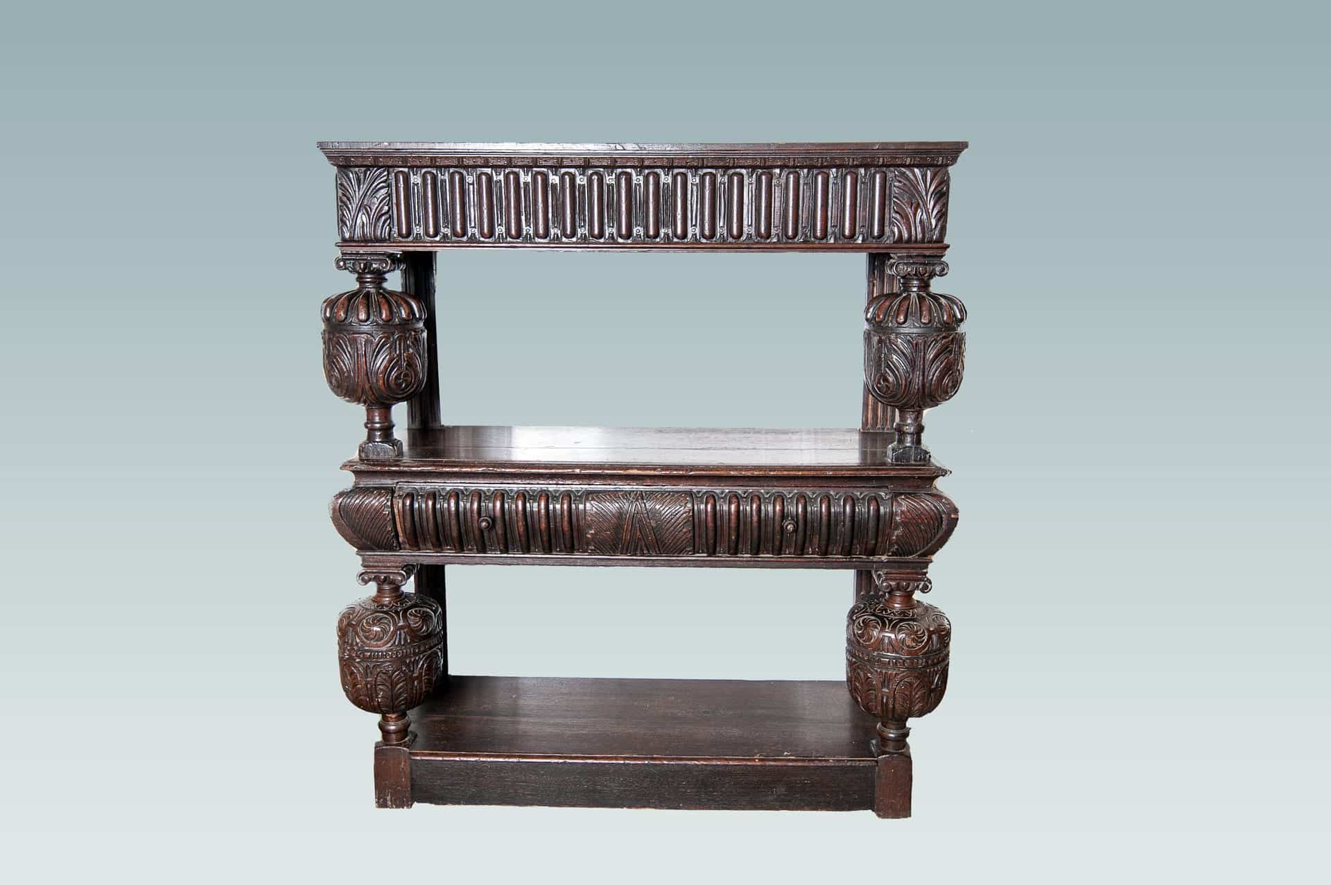 Elizabeth I cup-board