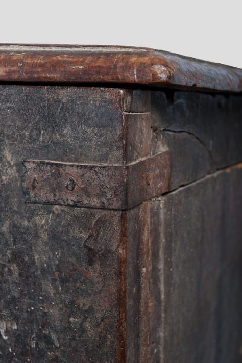English medieval clamp front chest