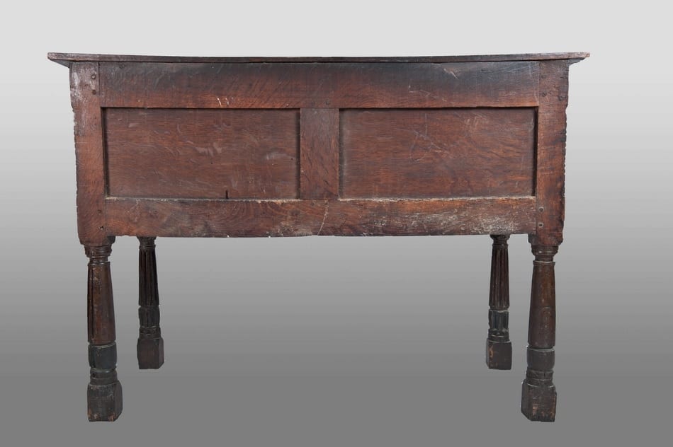 Elizabethan joined oak hutch table