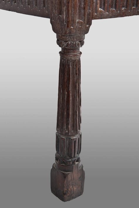 Elizabethan joined oak hutch table
