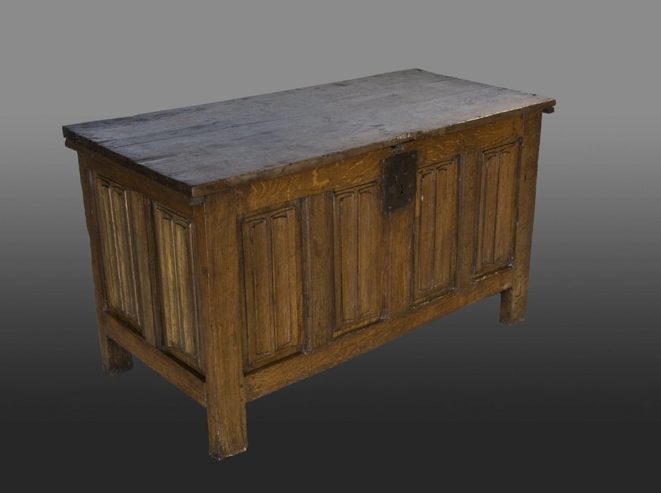 Late 15th century Linenfold chest