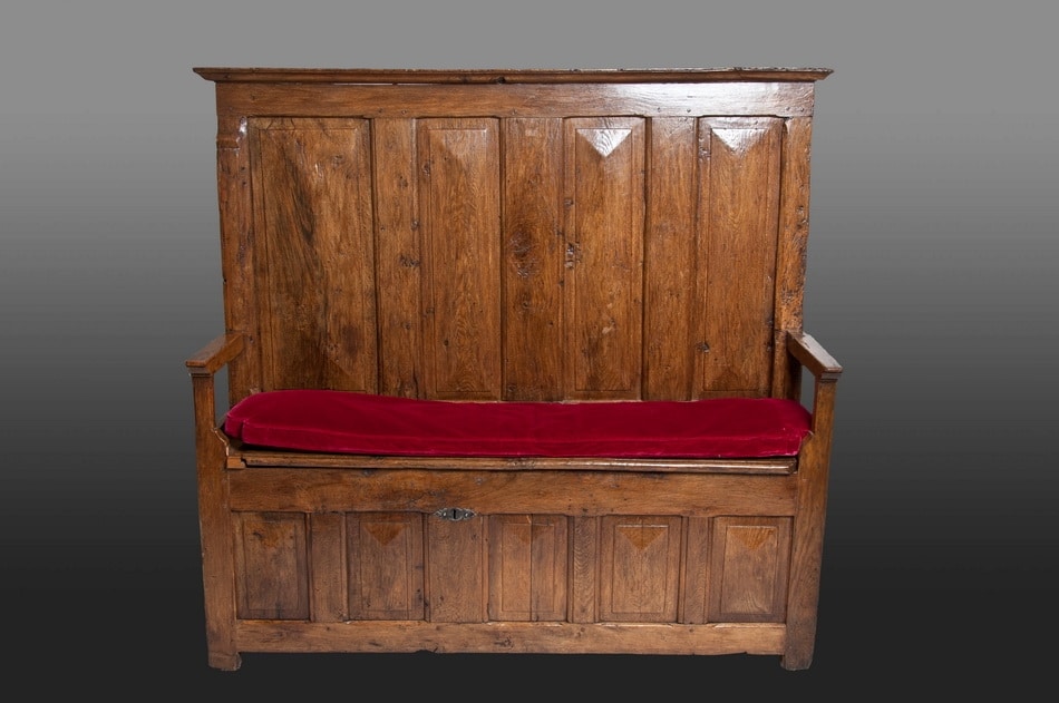 French 16th century oak settle