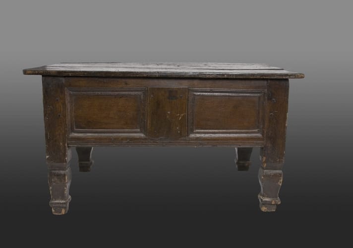 Henry VIII oak hutch table