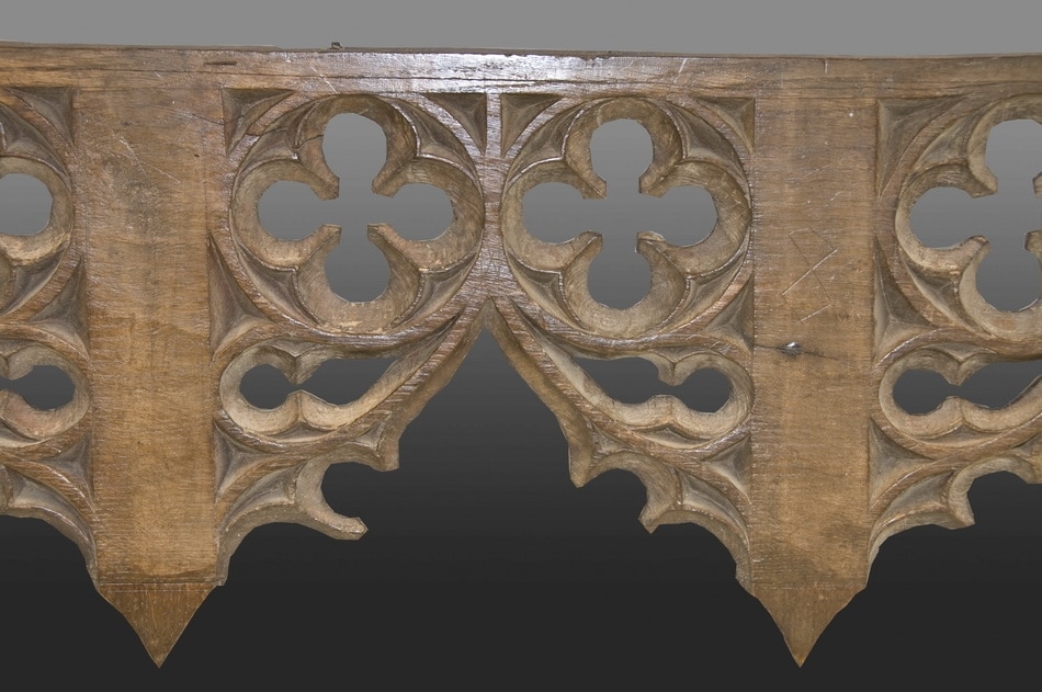 English gothic tracery head