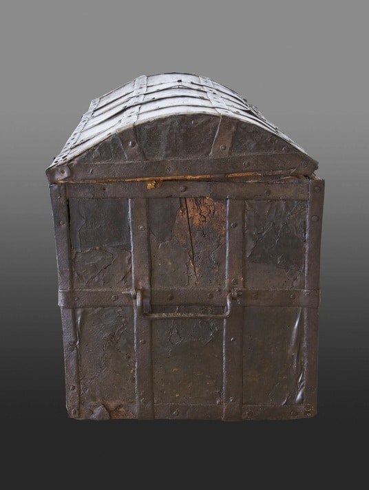 English medieval iron bound standard
