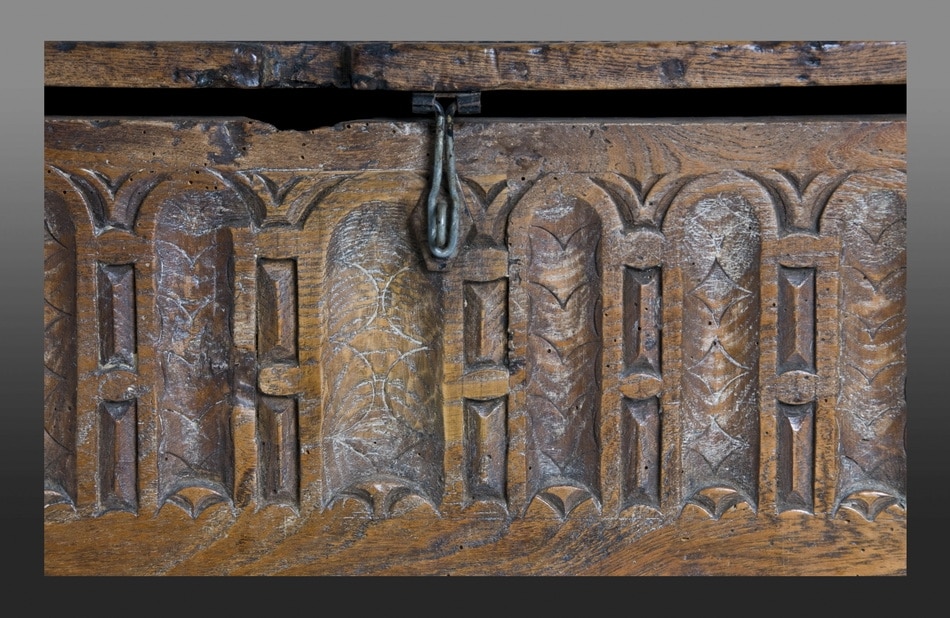 Elizabeth I elm boarded chest
