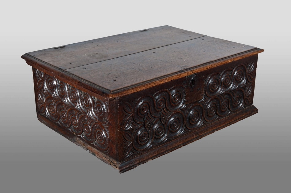 Elizabeth I oak box