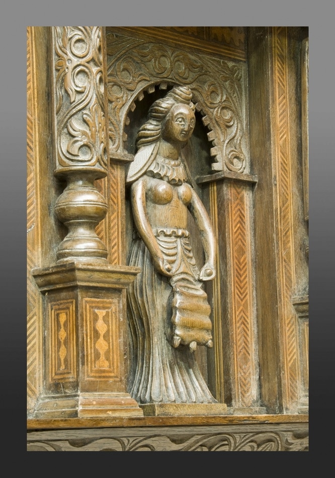 James I joined oak overmantel