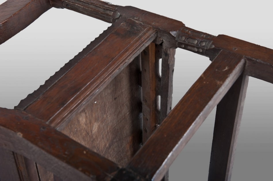 Elizabeth I joined oak chair