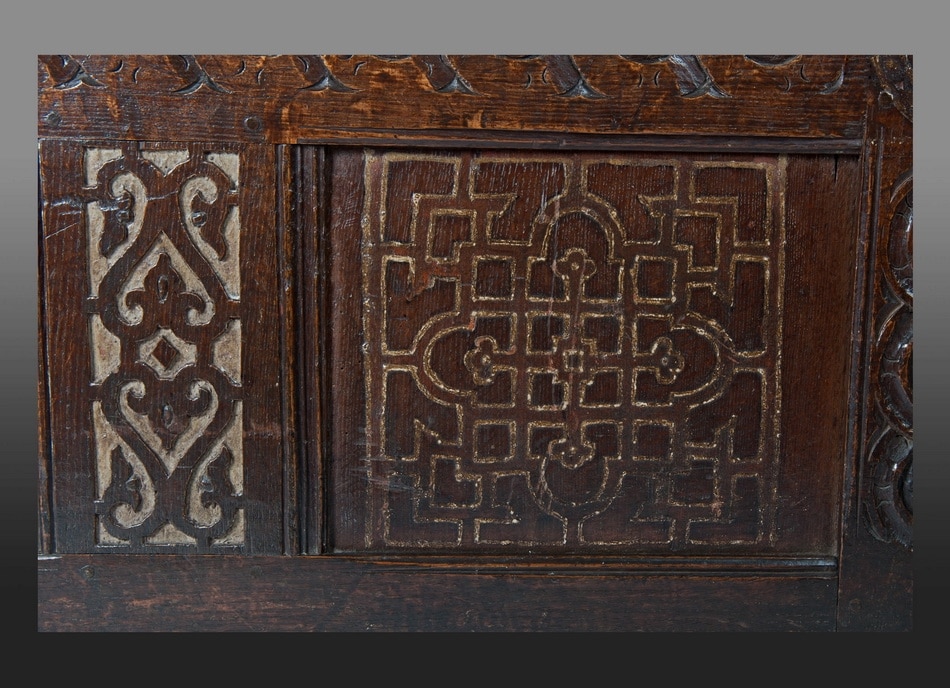 Elizabeth I painted oak chest