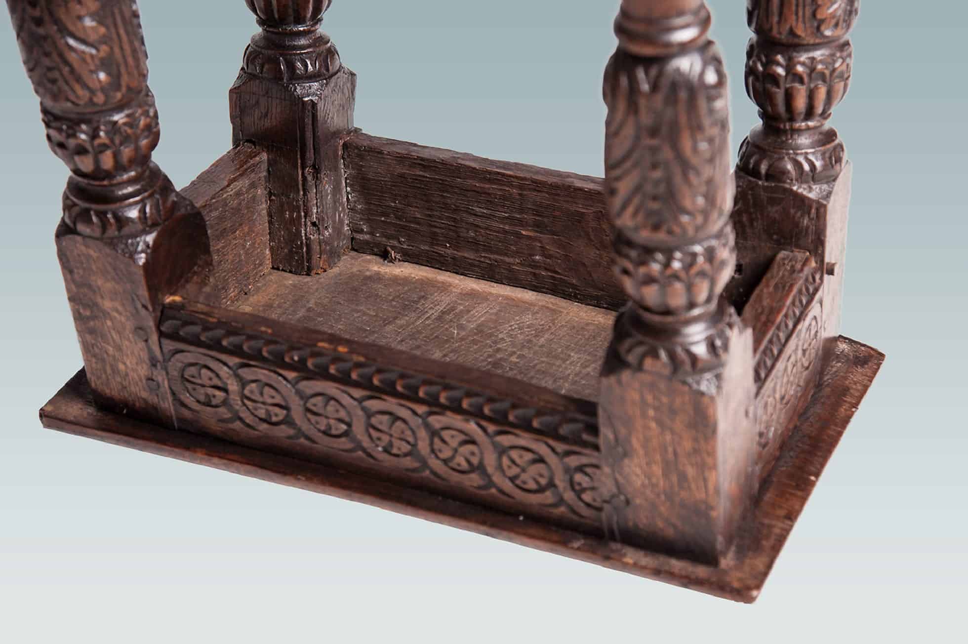 Elizabeth I joined oak stool