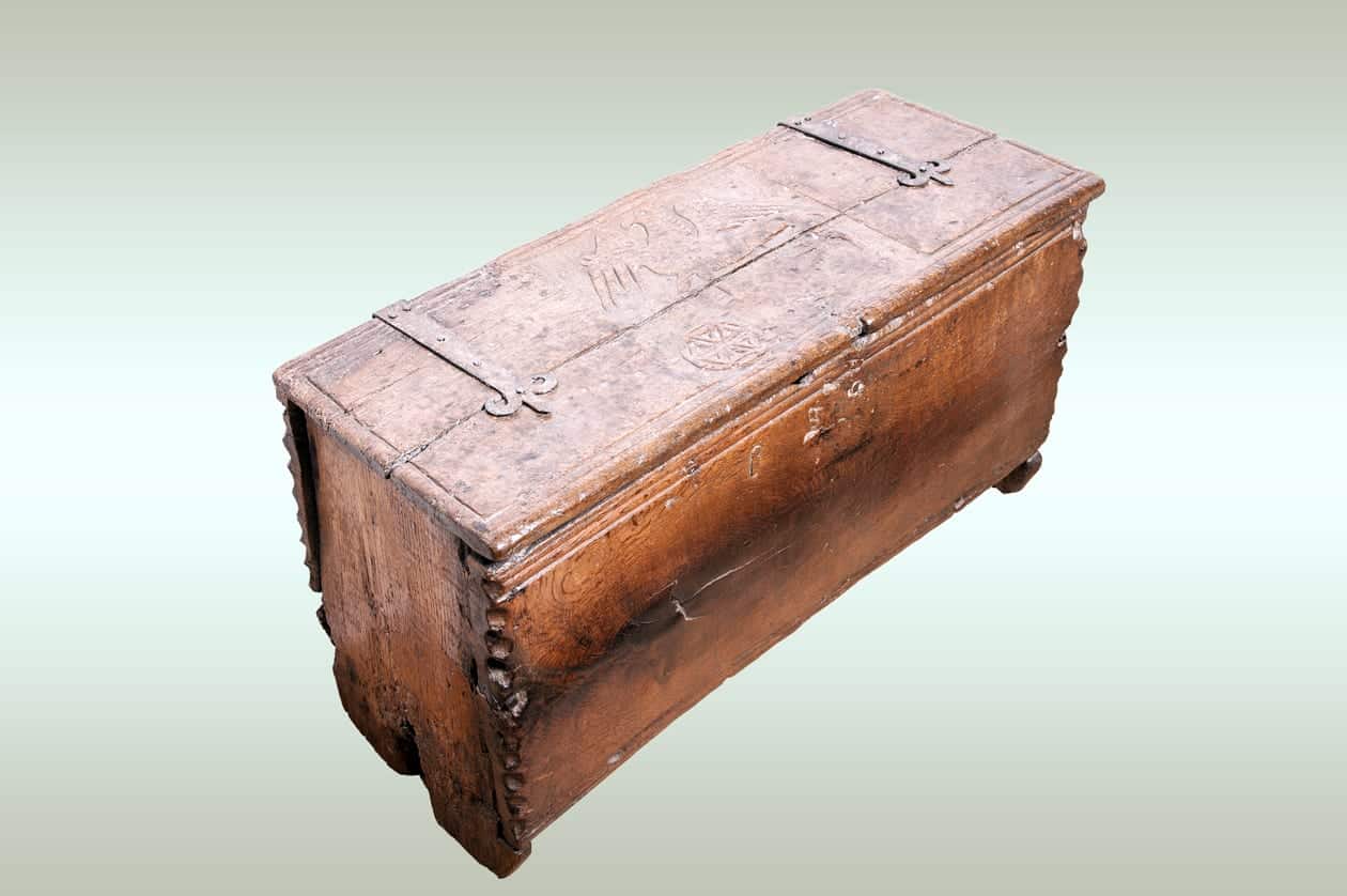 English Medieval chest
